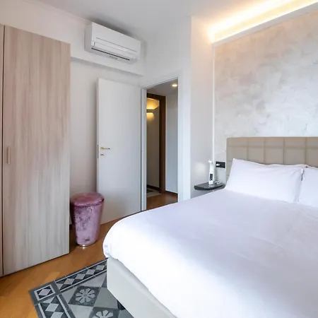 The Apartment Como