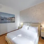 The Como